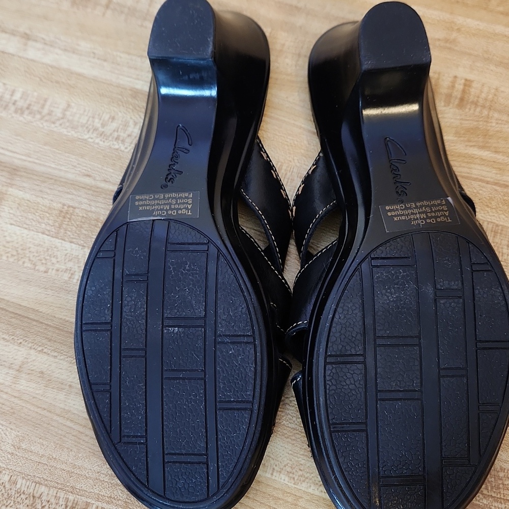 CLARKS Block Heel Solid Slide Sandals Black, size 9M - Picture 7 of 10
